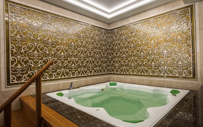 Jacuzzi Bath – Grand Alanya